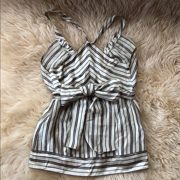 BCBG %100 silk tie back blouse - Picture 3 of 8